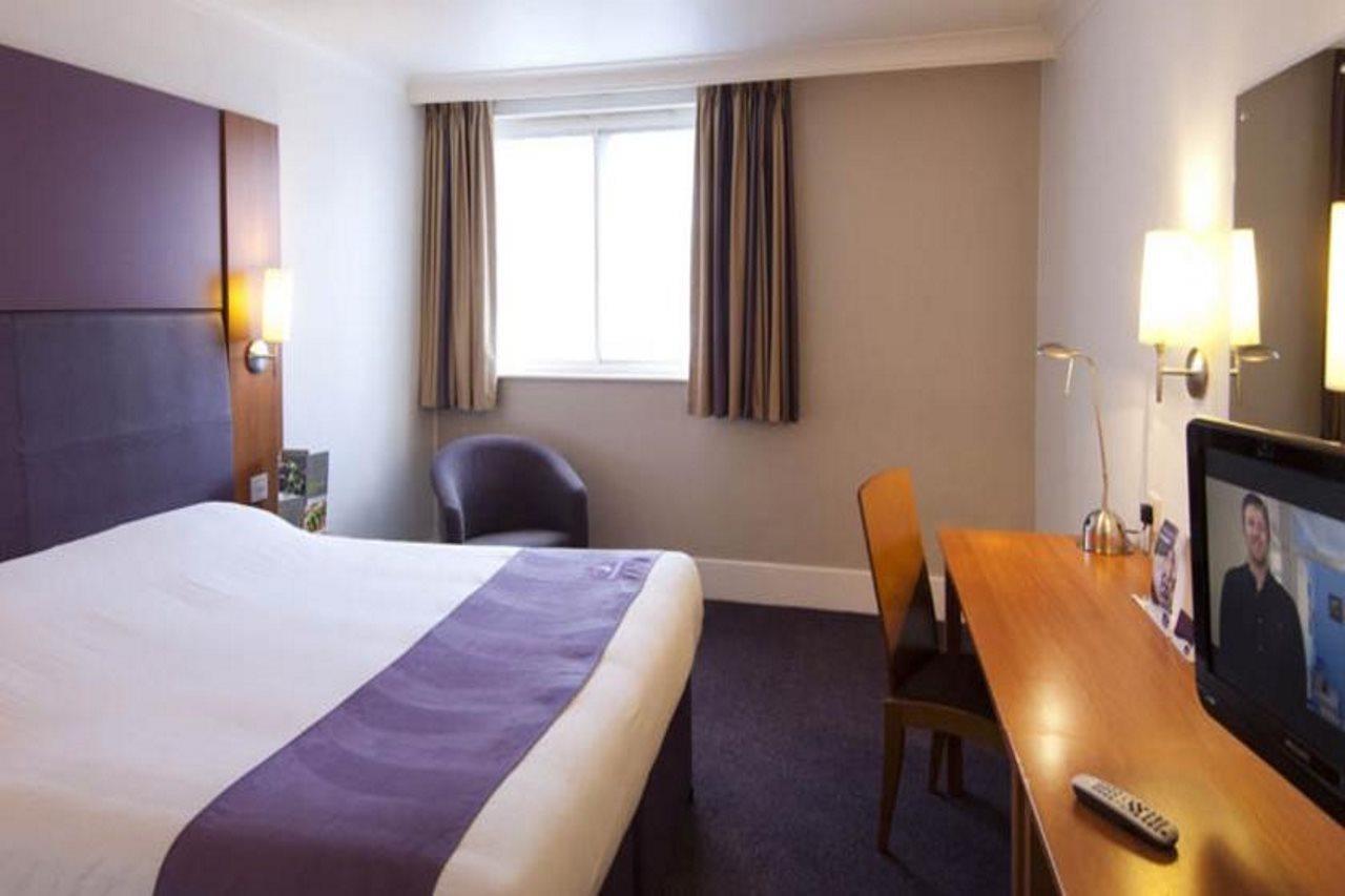 Premier Inn Barnsley وومبويل المظهر الخارجي الصورة