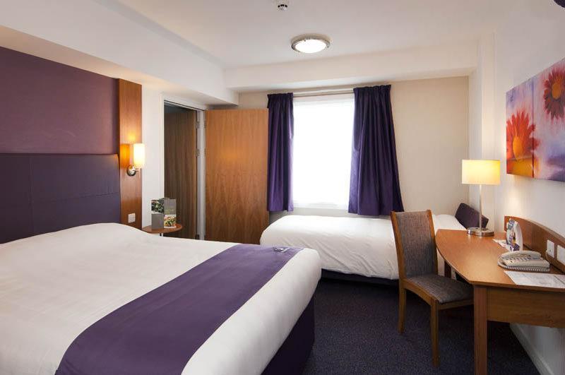 Premier Inn Barnsley وومبويل المظهر الخارجي الصورة